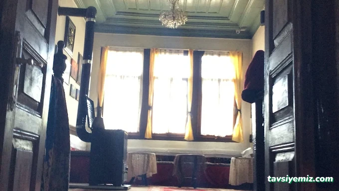 Tarihi Kadınana Konağı Antika Hediyelik Eşya Kafe Restaurant