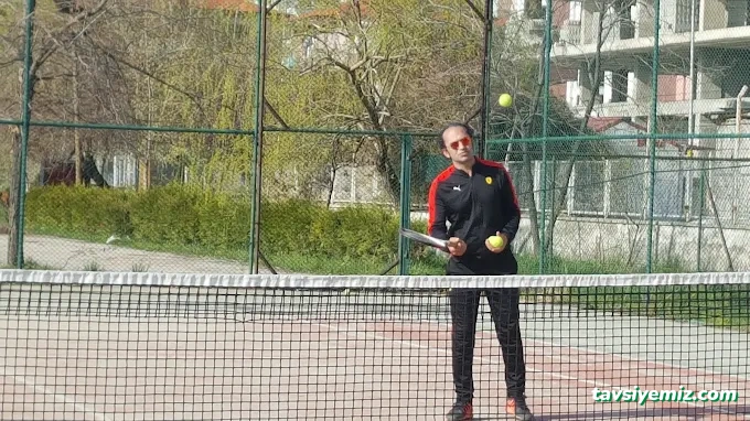 Tenis Kortu Van