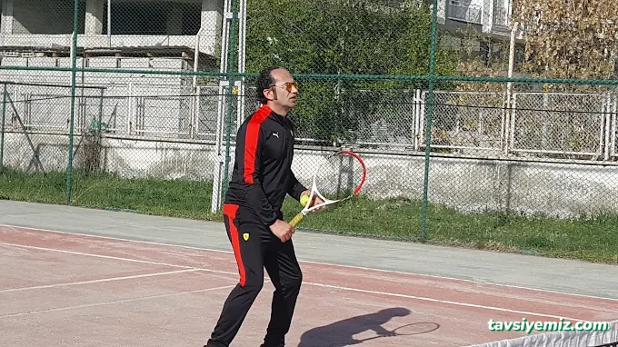 Tenis Kortu Van