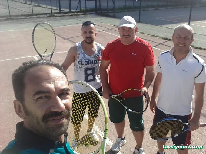 Tenis Kortu Van