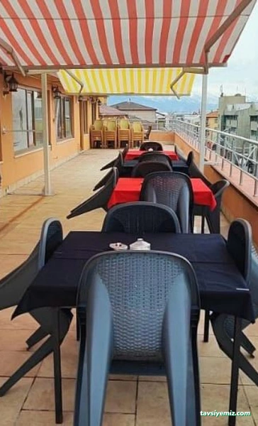 Teras Lokal Bay Bayan Oyun Salonu