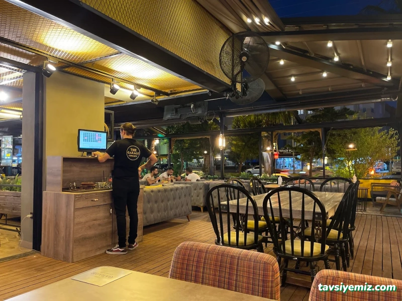 The Garage Concept Cafe &Karaoke