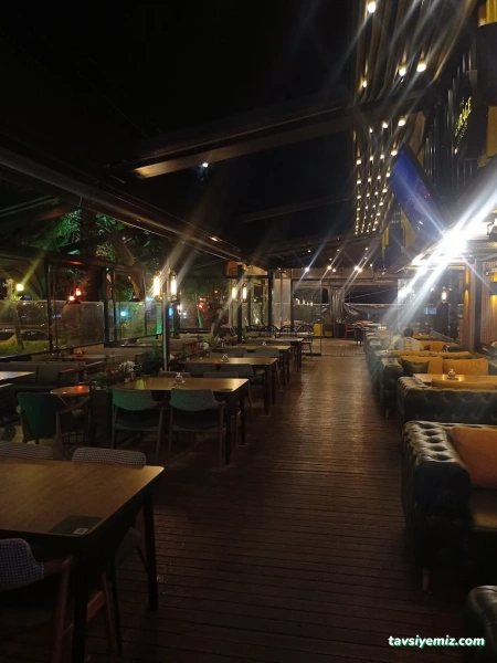 The Garage Concept Cafe &Karaoke