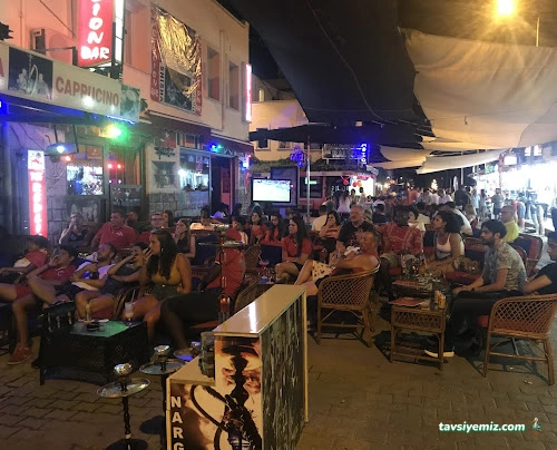 The Red Lion Bar & Dance Club