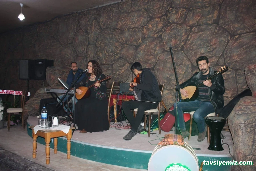 Tigris Cafe , Lokanta & Canlı Müzik