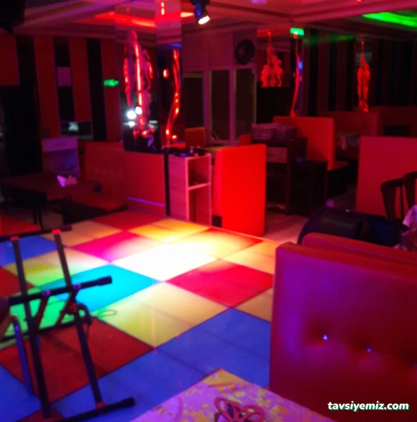 Tokat Mavi Ay Müzikhol