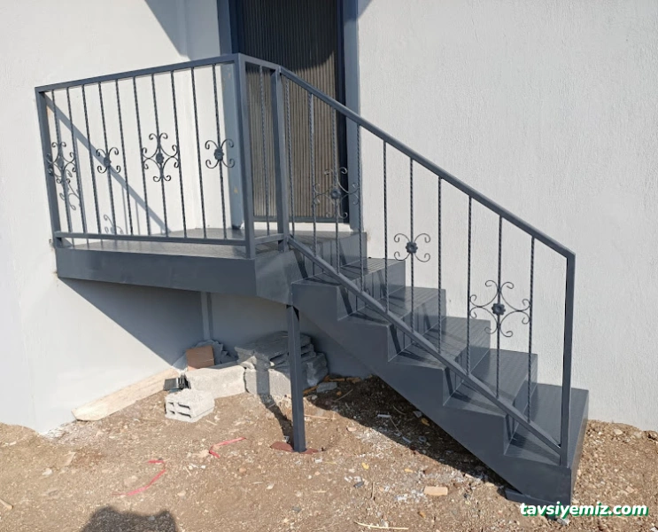 Topraklar Metal Doğrama