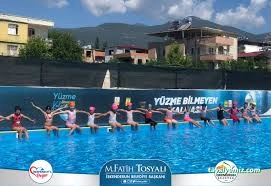 Tosyalı Kapalı Olimpik Yüzme Havuzu