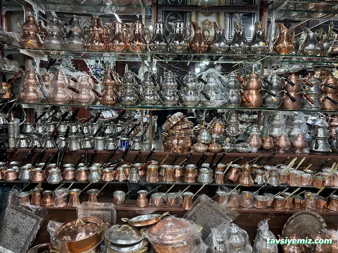 Tozlu Raflar Hediyelik Eşya