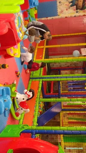 Trambolinci Can Oyun Alanı