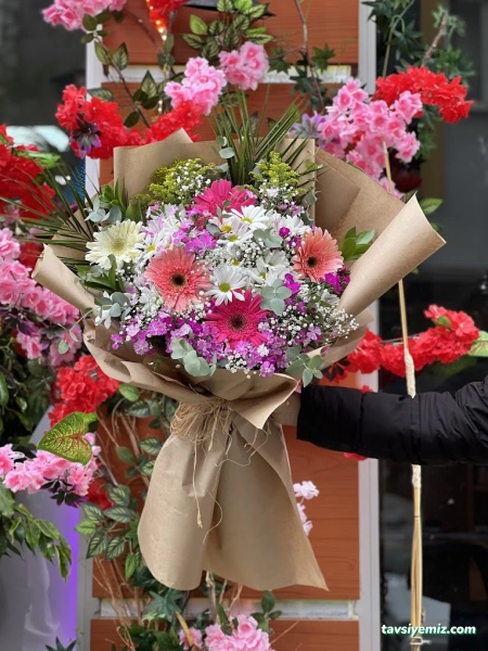 Uşak Gala Çiçekçilik