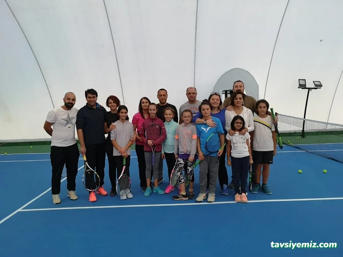 Uşak Raket Tenis Kulübü