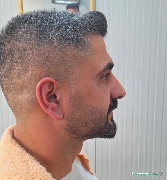 Usta Eli Erkek Kuaförü