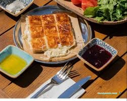 Üstün Kahvaltı Börek