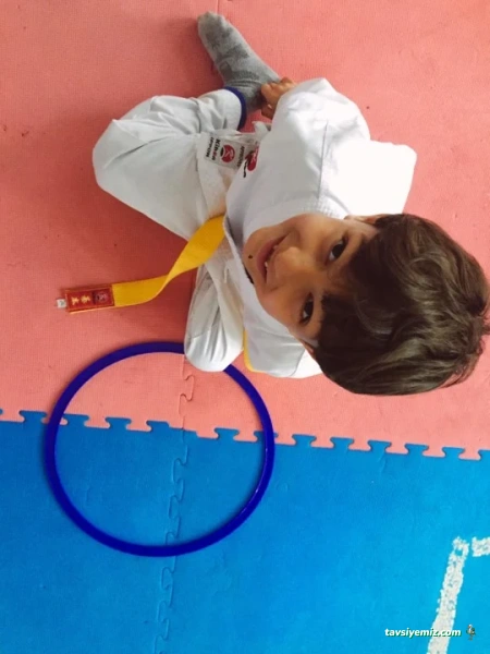 Uzakdoğu Sporları Salonu