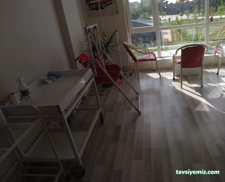 Uzm. Dr Yunus Yılmaz ( Kars Özel Çocuk Doktoru, Hacamat, Prp, Akapunktur)