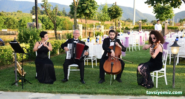 Uzunlar Çiftliği Kir Düğün Ve Kahvaltı Mekanı Yalova