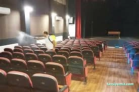 Vahit Sütlaş Sahnesi