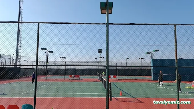 Vali Mustafa Yaman Tenis Kortları