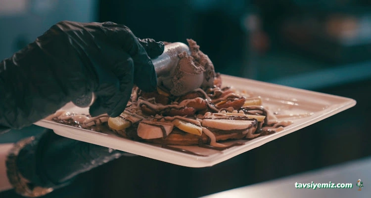 Vitavien | İstiklal