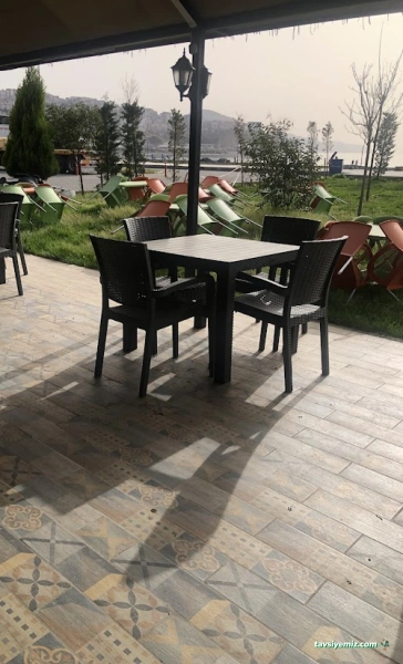 Yakamoz Nargile Cafe