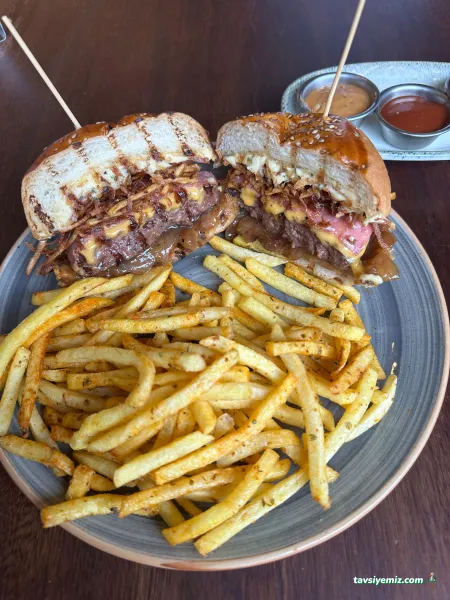 Yazılı Steak Ve Burger