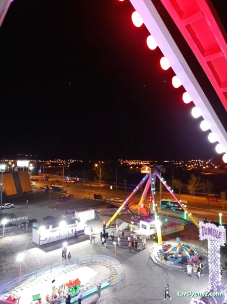 Yeni Lunapark