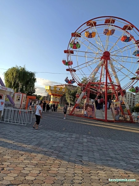 Yeni Lunapark