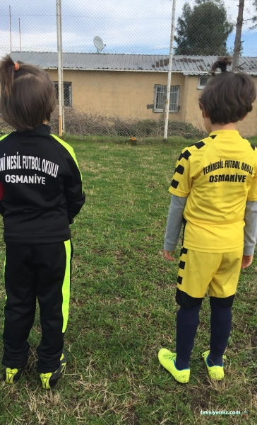 Yeni Nesil Futbol Okulu Özden Halı Saha