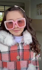 Yıldız Bebe Ve Okul Giyim