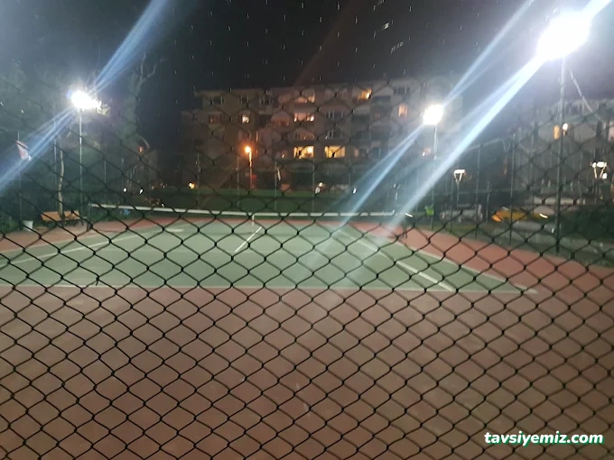 Yoğurtçu Parkı Tenis Kortu
