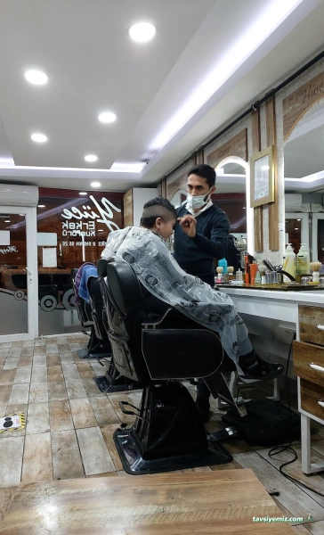 Yüce Erkek Kuaförü