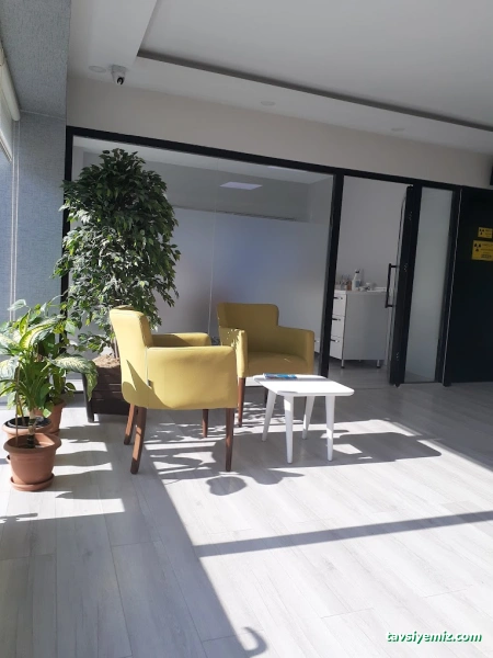 Zeynep Özbayrak Ağız Ve Diş Sağlığı Polikliniği