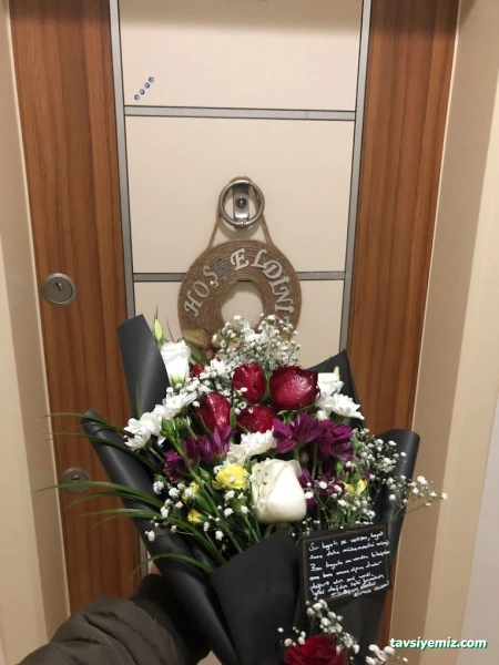 Zeyno Masalı Çiçek Evi